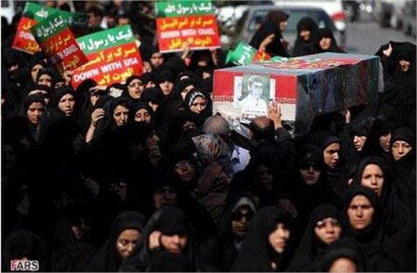 تشییع و خاکسپاری شهدای دفاع مقدس در اصفهان