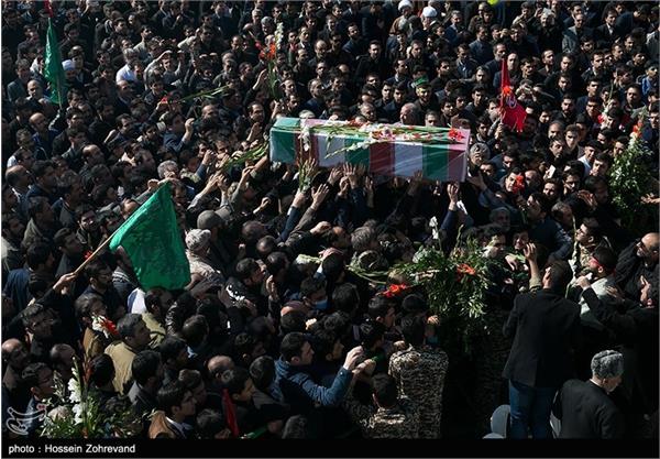 تشییع پیکر دو شهید گمنام در دانشگاه علوم پزشکی بقیه الله 14