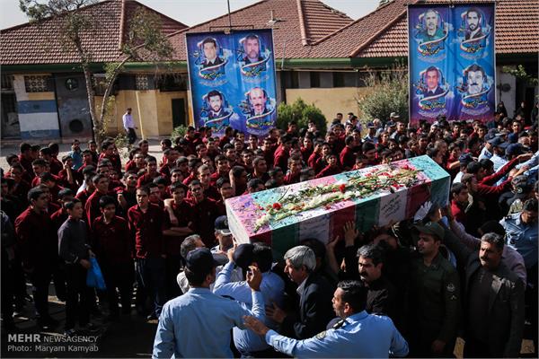 مراسم تشییع پیکر دو شهید گمنام در شهرک آسمان 15