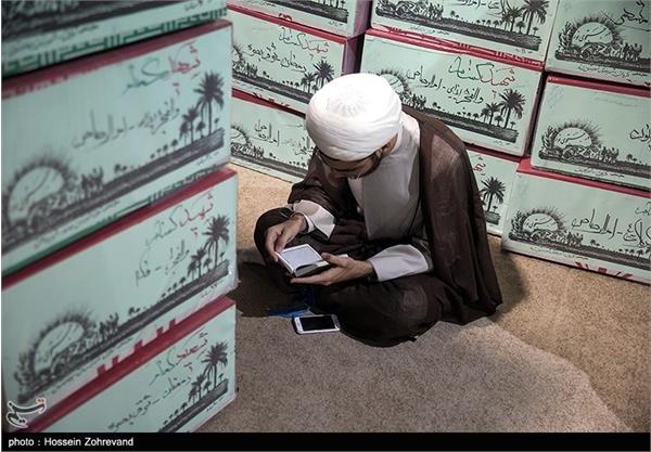 دیدار خانواده شهید ناصر مظفری با پیکر فرزندشان پس از ۳۳ سال 17