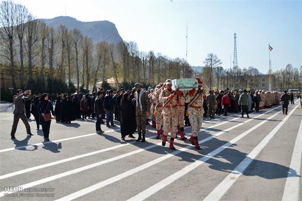 مراسم تشییع پیکر سه شهید گمنام در خرم آباد 2