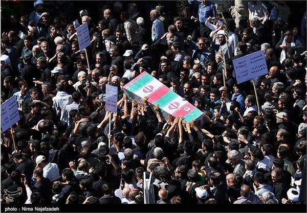 تشییع شهدای گمنام در مشهد 13