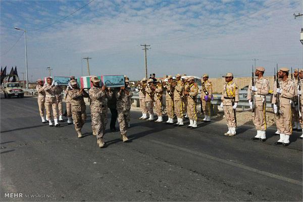 تشییع و تدفین پیکر ۲ شهید گمنام در دانشگاه آزاد اسلامی واحد زابل 5