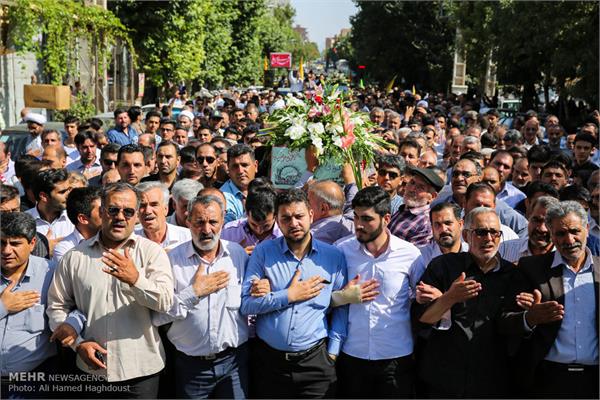 مراسم تشییع پیکر دو شهید گمنام در هادیشهر 4