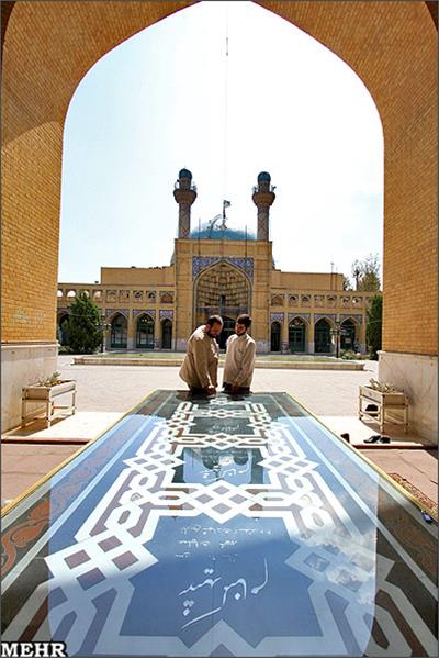 مزار مطهر شهدای در دانشگاه های تهران