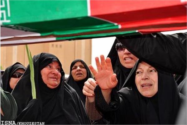 تشییع و خاکسپاری شهدای گمنام در دانشگاه آزاد آبادان