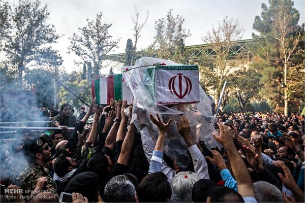 مراسم تشییع پیکر سه شهید گمنام دفاع مقدس در تهران 7