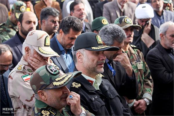 استقبال از ۸ شهید گمنام در فرودگاه بیرجند 23