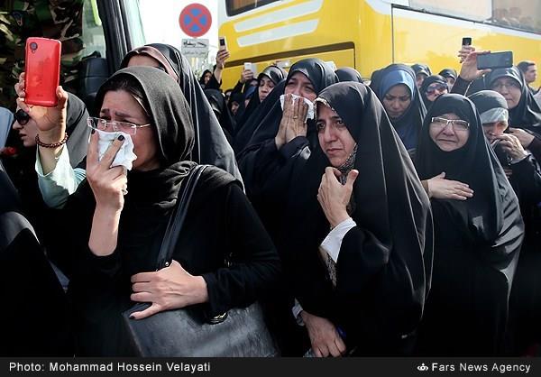 آئین تشییع 270 شهید دفاع مقدس در تهران(3) 4