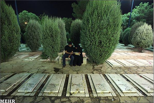 احیاء شب قدر در جوار شهدای گمنام بهشت زهرا تهران