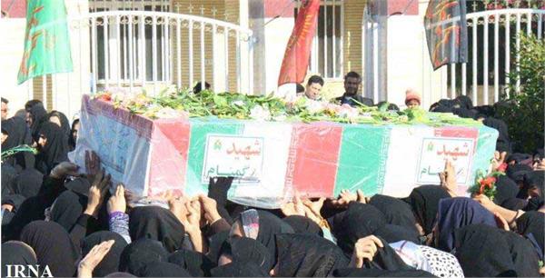 تشییع و خاکسپاری دو شهید گمنام در بندر گناوه-بوشهر