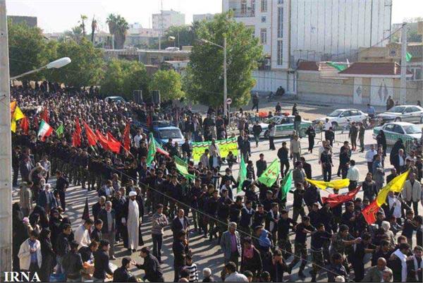 تشییع و خاکسپاری دو شهید گمنام در بندر گناوه-بوشهر