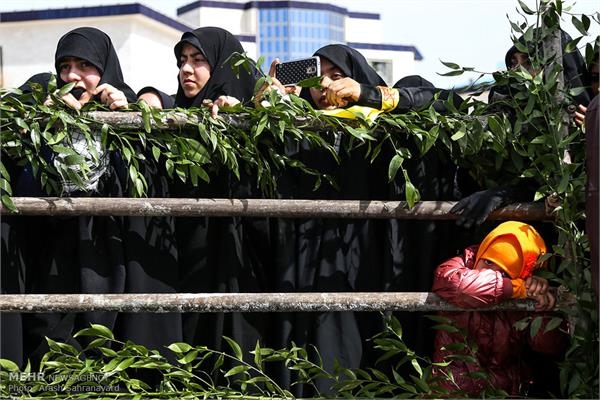 مراسم تشییع و خاکسپاری دو شهید گمنام در خمین 17