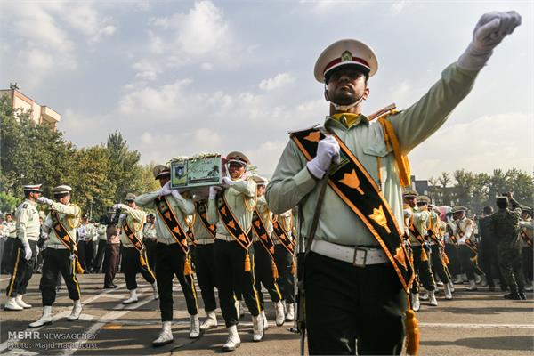 تشییع پیکر سه شهید تازه تفحص شده نیروی انتظامی 30