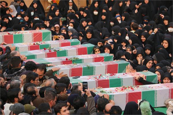 وداع با پیکرهای 7 شهید مدافع حرم - 11 آذر 1402 4