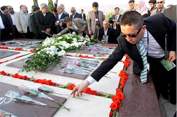 ادای احترام شهرداران کشورهای حاشیه جاده ابریشم