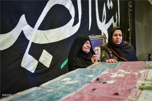 تشییع پیکر پاک ۲۴ شهید گمنام در شیراز 21