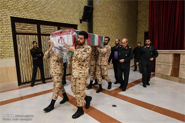 دیدار خانواده شهید طبائی با فرزندشان بعد از 33 سال 8