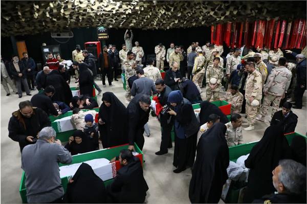 وداع با پیکر ۹ شهید مرزبان تازه تفحص شده در معراج شهدا - 4 بهمن 1403 7