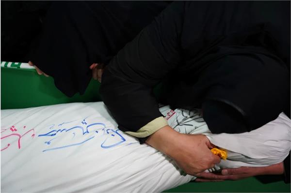 وداع با پیکر مطهر بسیجی تازه تفحص شده "حسین نکو قدم" - 8 بهمن 1403 4