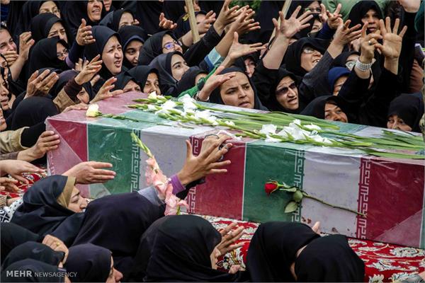 مراسم تشییع سه شهید گمنام در میبد یزد 1