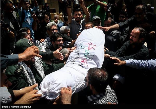 تشییع دو شهید گمنام در حوزه ی  هنری 9