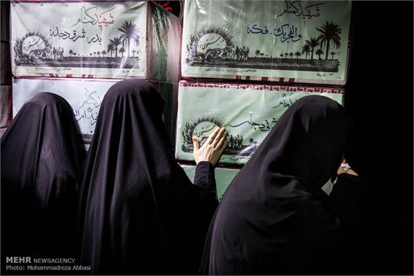 اولین دیدار خانواده شهید تازه تفحص شده در معراج شهداء 1