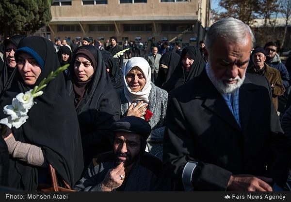 تشییع پیکر دو شهید گمنام در دانشکده فنی انقلاب اسلامی 15