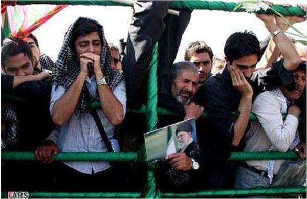 تشییع وخاکسپاری شهیدان  گمنام در دانشگاه آزاد اسلامی واحدعلوم و تحقیقات