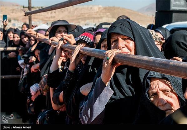 مراسم تشییع پیکر دو شهید گمنام در شیراز 2
