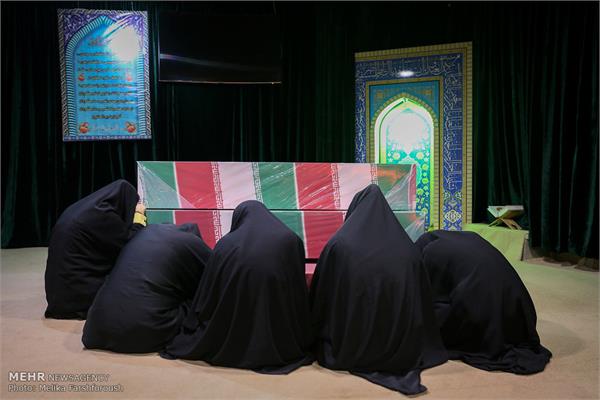 دیدار خانواده شهید دفاع مقدس سید مهدی غلامی پس از ۳۳ سال 17