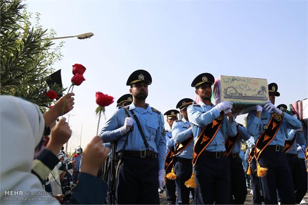 مراسم تشییع پیکر دو شهید گمنام در شهرک آسمان 8