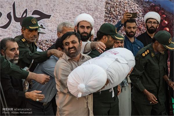 تشییع و خاک سپاری پیکر مطهر دو شهید گمنام در شهرستان لامرد 19