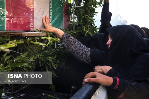 تشییع پیکر دو شهید گمنام در بوستان شقایق - خانی‌آباد تهران 6