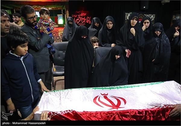 دیدار خانواده شهید تازه تفحص شده حسین سپهر با پیکر وی 18