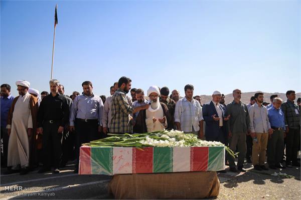 تشییع پیکر شهید گمنام در دهکده مقاومت تهران 3