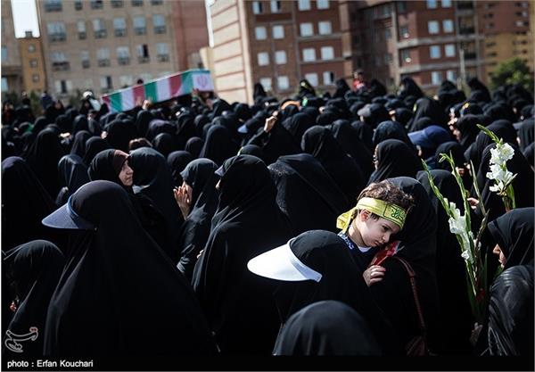 مراسم تشییع و خاکسپاری دو شهید گمنام در شهرک قائم تهران 10