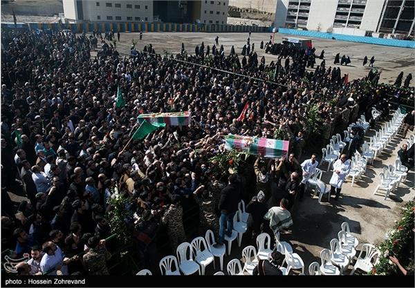 تشییع پیکر دو شهید گمنام در دانشگاه علوم پزشکی بقیه الله 18