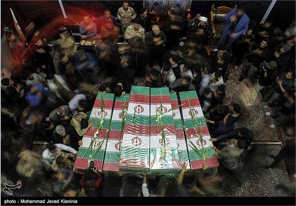 مراسم تشییع و تدفین پیکر شهدای گمنام در کرمان 18