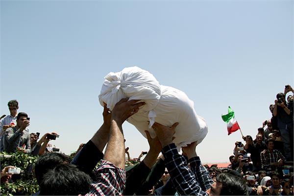 تشییع و خاکسپاری دو شهید گمنام در دانشگاه آزاد پرند 36