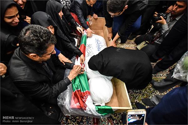 دیدار خانواده شهید طبائی با فرزندشان بعد از 33 سال 18