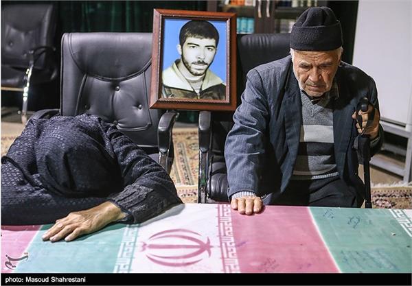 وداع با پیکر شهید تازه تفحص شده خلیل تاروردی 13