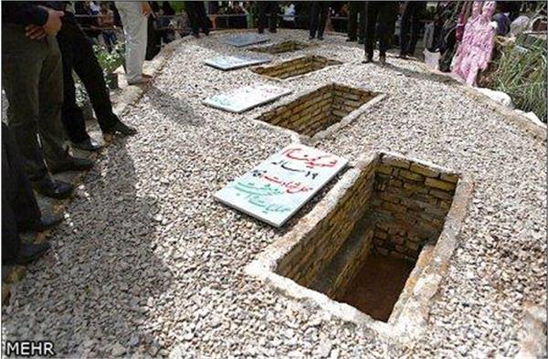 تشییع و خاکسپاری شهدای گمنام در اردکان یزد