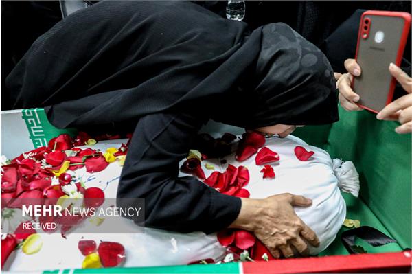 وداع با پیکر مطهر شهید تازه شناسایی شده سید محسن غریبیان - 29 مرداد 1403 9