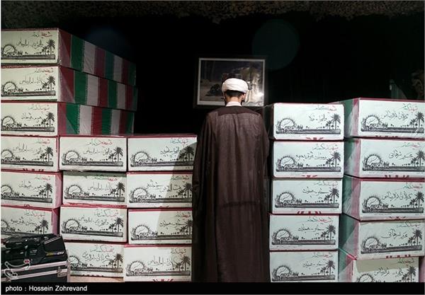 دیدار خانواده شهید ناصر مظفری با پیکر فرزندشان پس از ۳۳ سال 22