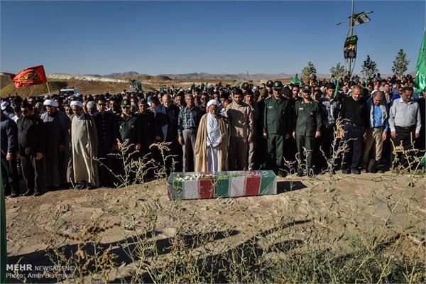 تشییع پیکر شهید گمنام در پارک کوهستانی دراک شیراز 12