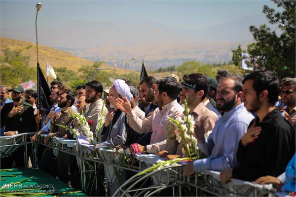 تشییع پیکر شهید گمنام در دهکده مقاومت تهران 23