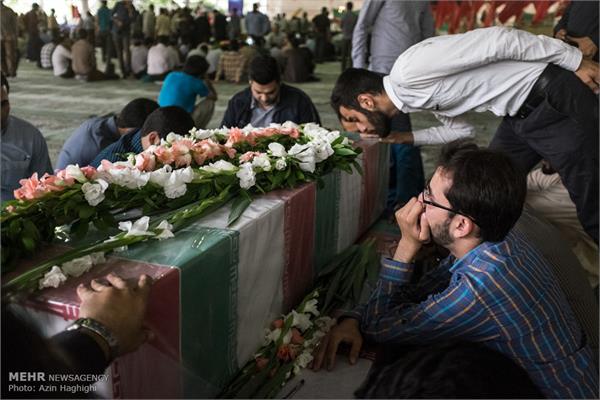 مراسم وداع با شهدای غواص و خط شکن در دانشگاه تهران 7