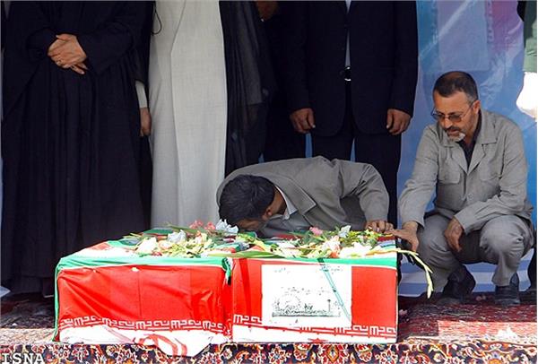 تشییع و خاکسپاری شهدای گمنام دانشگاه شاهد-12/7/89