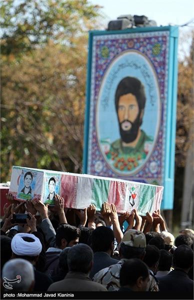 تدفین دو شهید گمنام در دانشگاه فنی کرمان 3